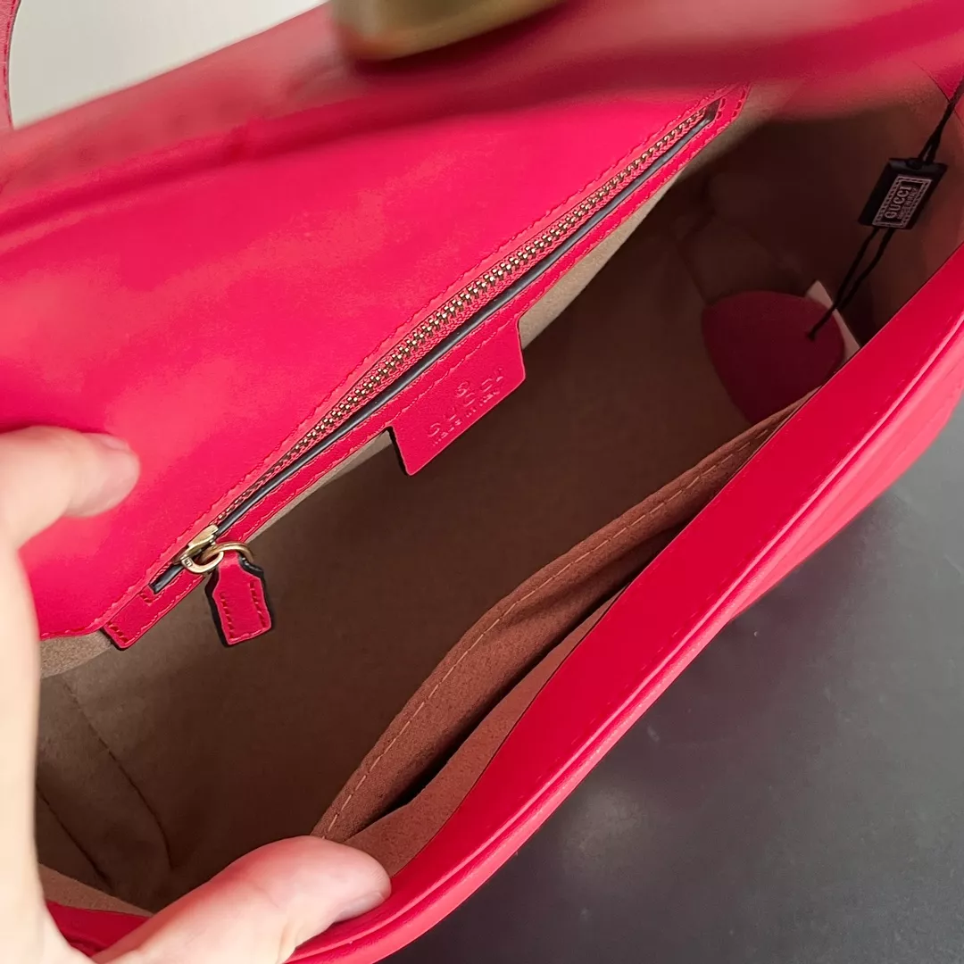 Gucci AAA Quality Messenger Bags For Women ModernLook 3689