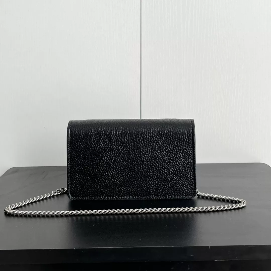 Gucci AAA Quality Messenger Bags For Women ModernLook 6335