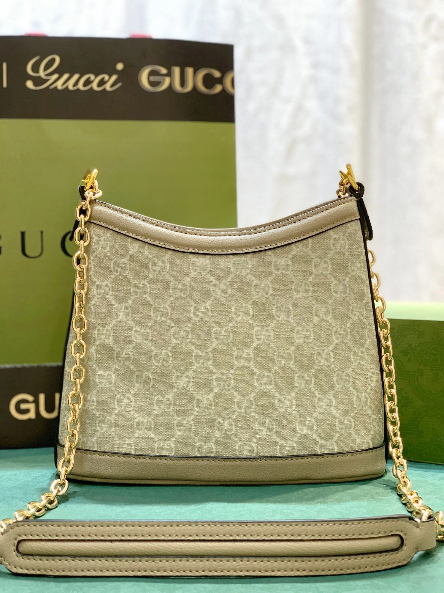 Gucci AAA Quality Messenger Bags For Women ModernLook 9262