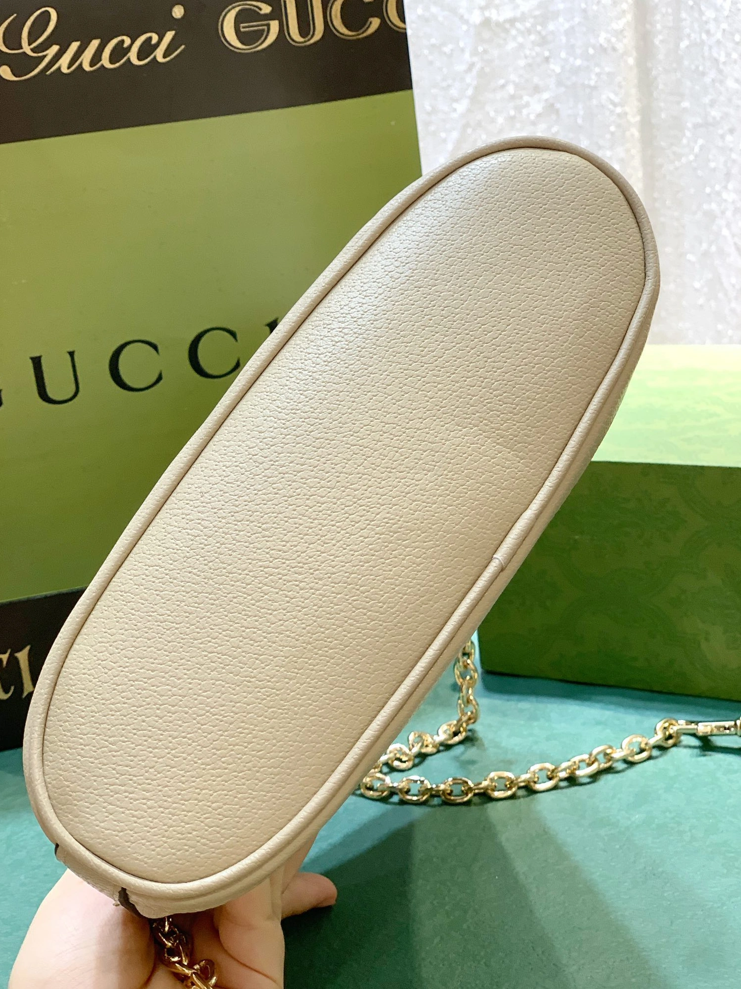 Gucci AAA Quality Messenger Bags For Women ModernLook 9262
