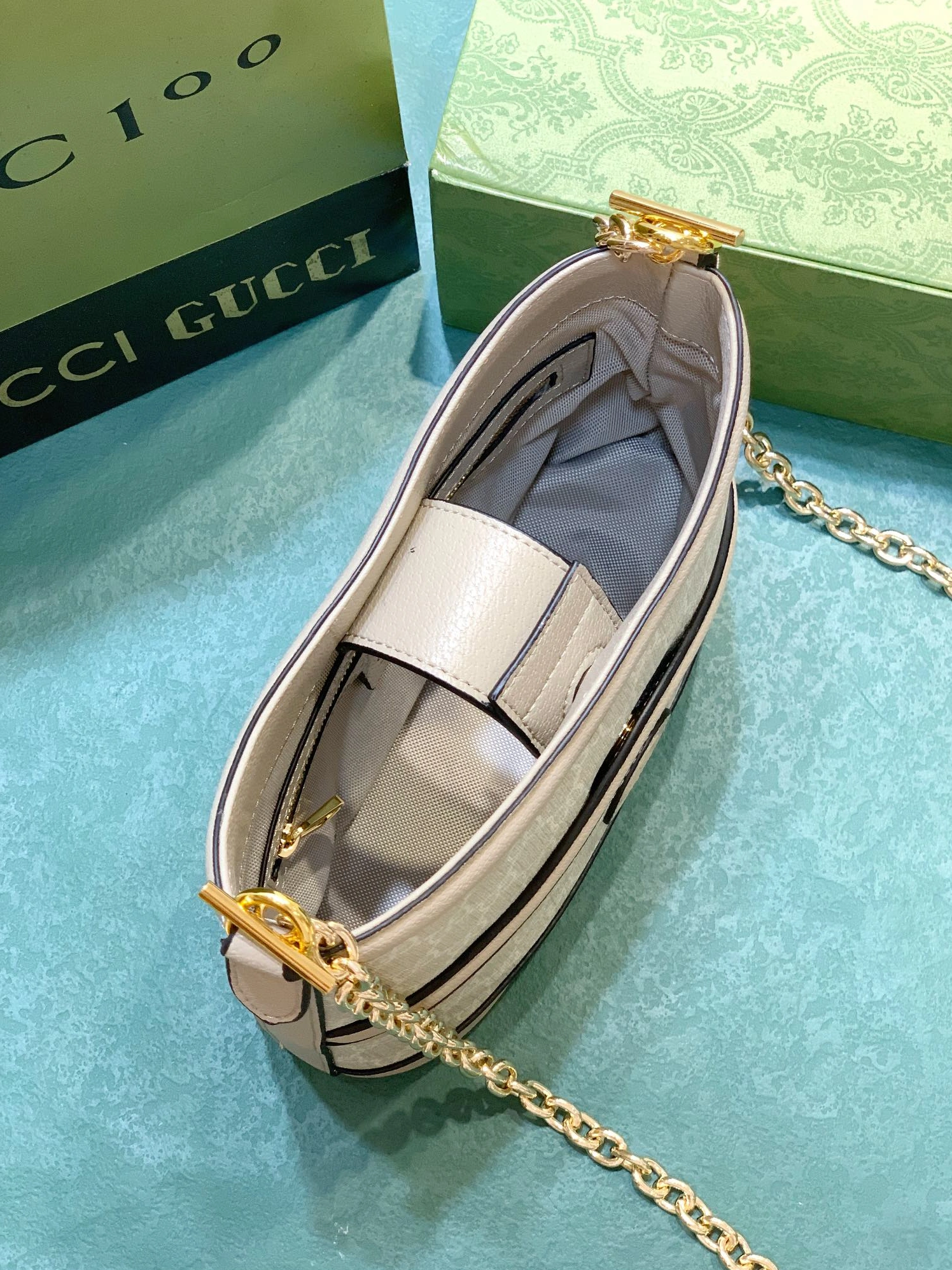 Gucci AAA Quality Messenger Bags For Women ModernLook 9262