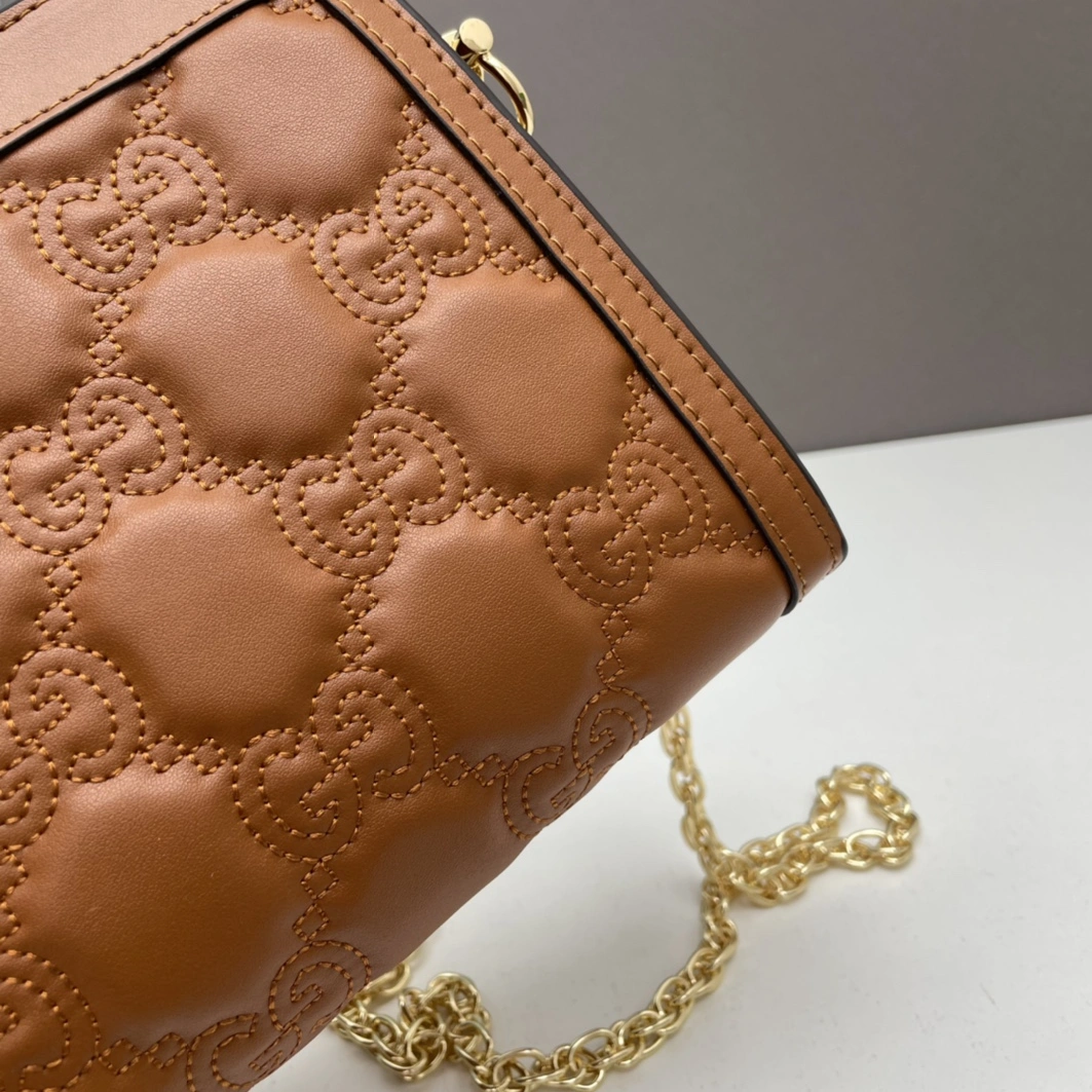 Gucci AAA Quality Messenger Bags For Women ModernLook 9751