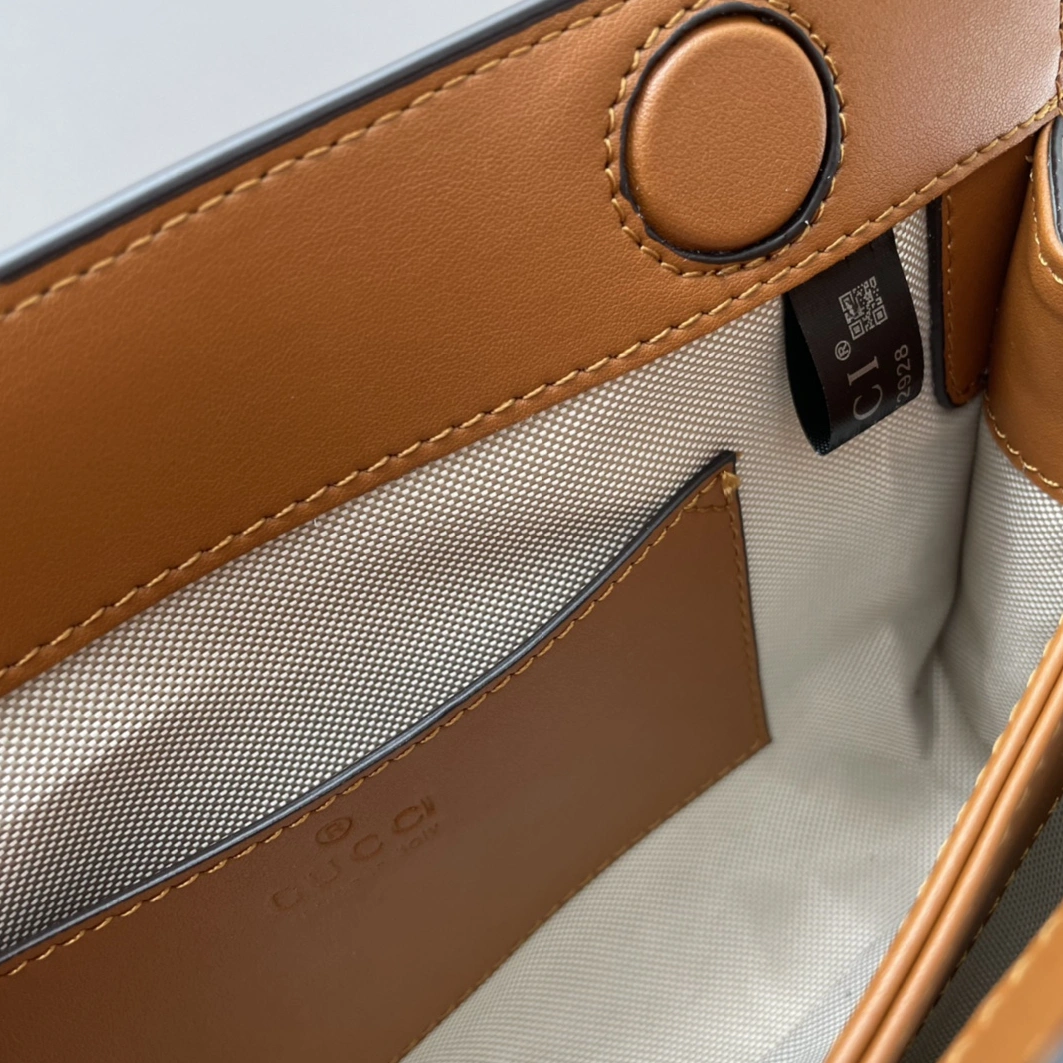 Gucci AAA Quality Messenger Bags For Women ModernLook 9751