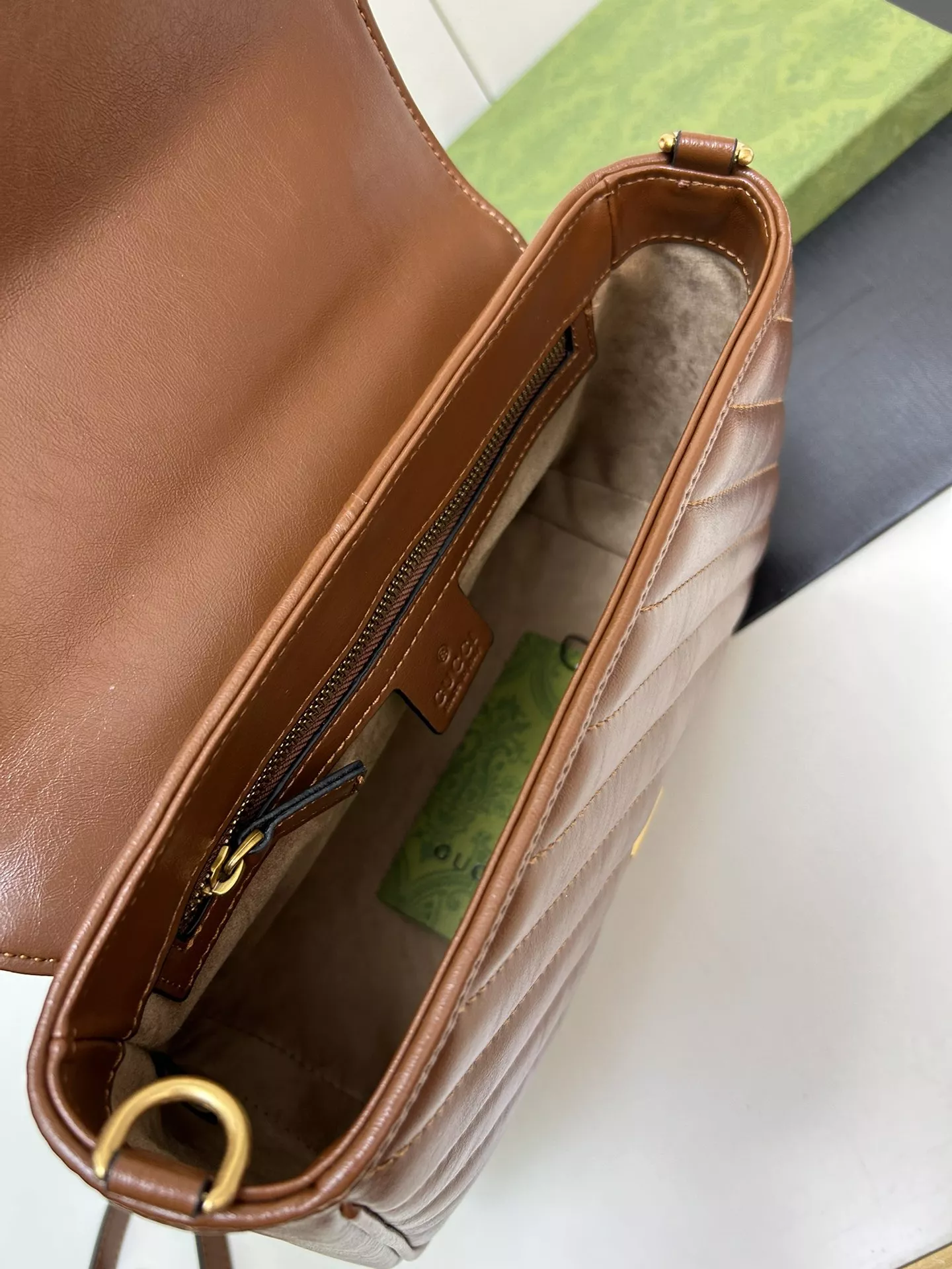 Gucci AAA Quality Messenger Bags For Women Popular 4413
