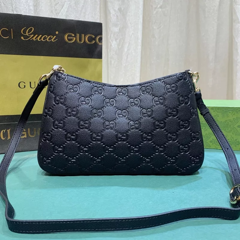 Gucci AAA Quality Messenger Bags For Women Popular 4677