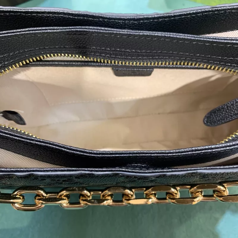 Gucci AAA Quality Messenger Bags For Women Popular 4677