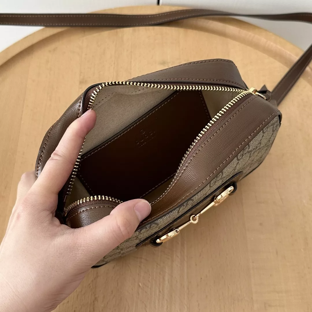Gucci AAA Quality Messenger Bags For Women Popular 599