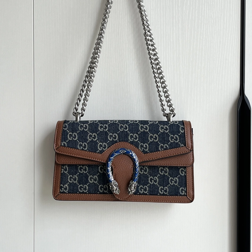 Gucci AAA Quality Messenger Bags For Women Popular 8432