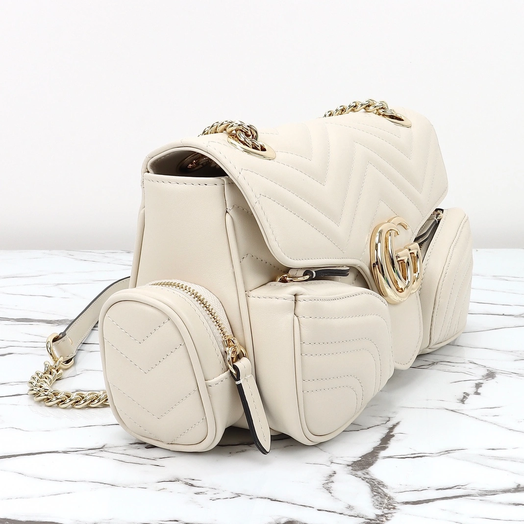Gucci AAA Quality Messenger Bags For Women Popular 971