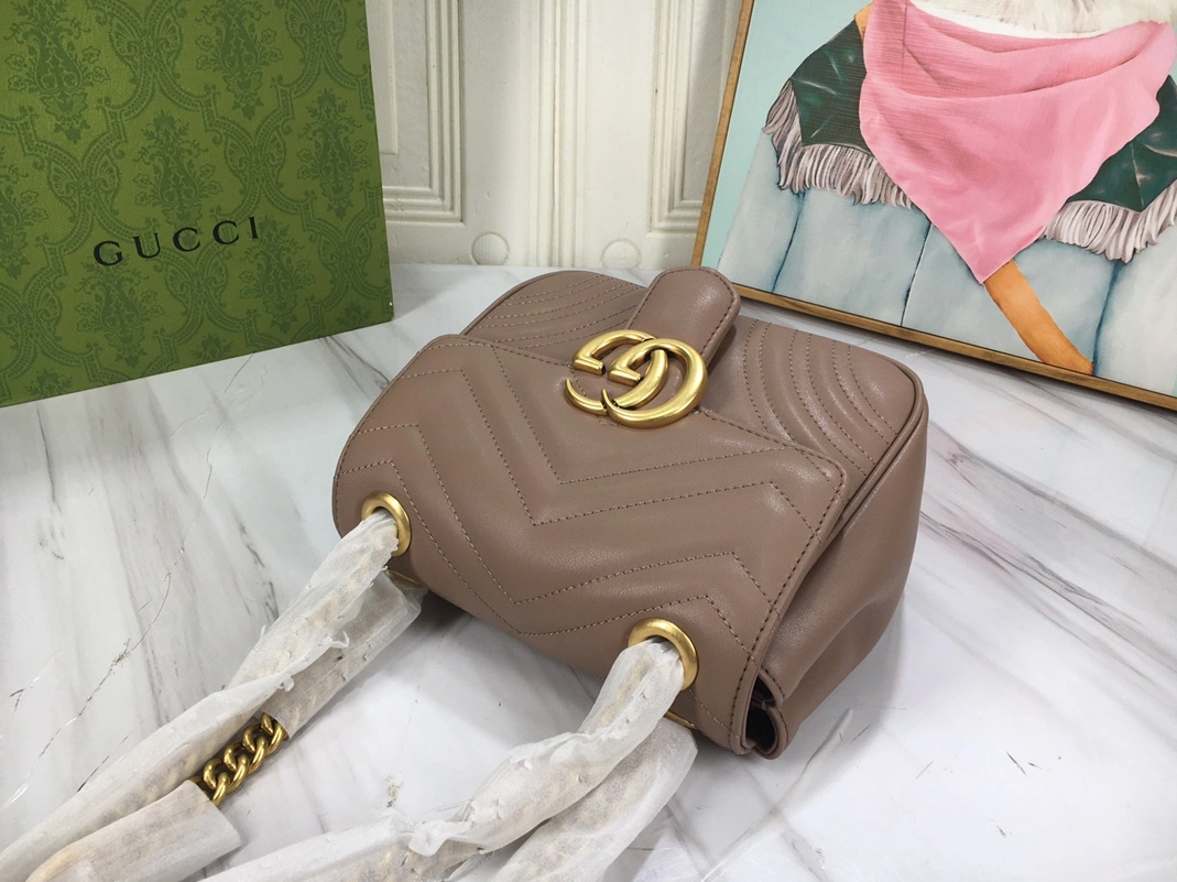 Gucci AAA Quality Messenger Bags For Women Popular 9784