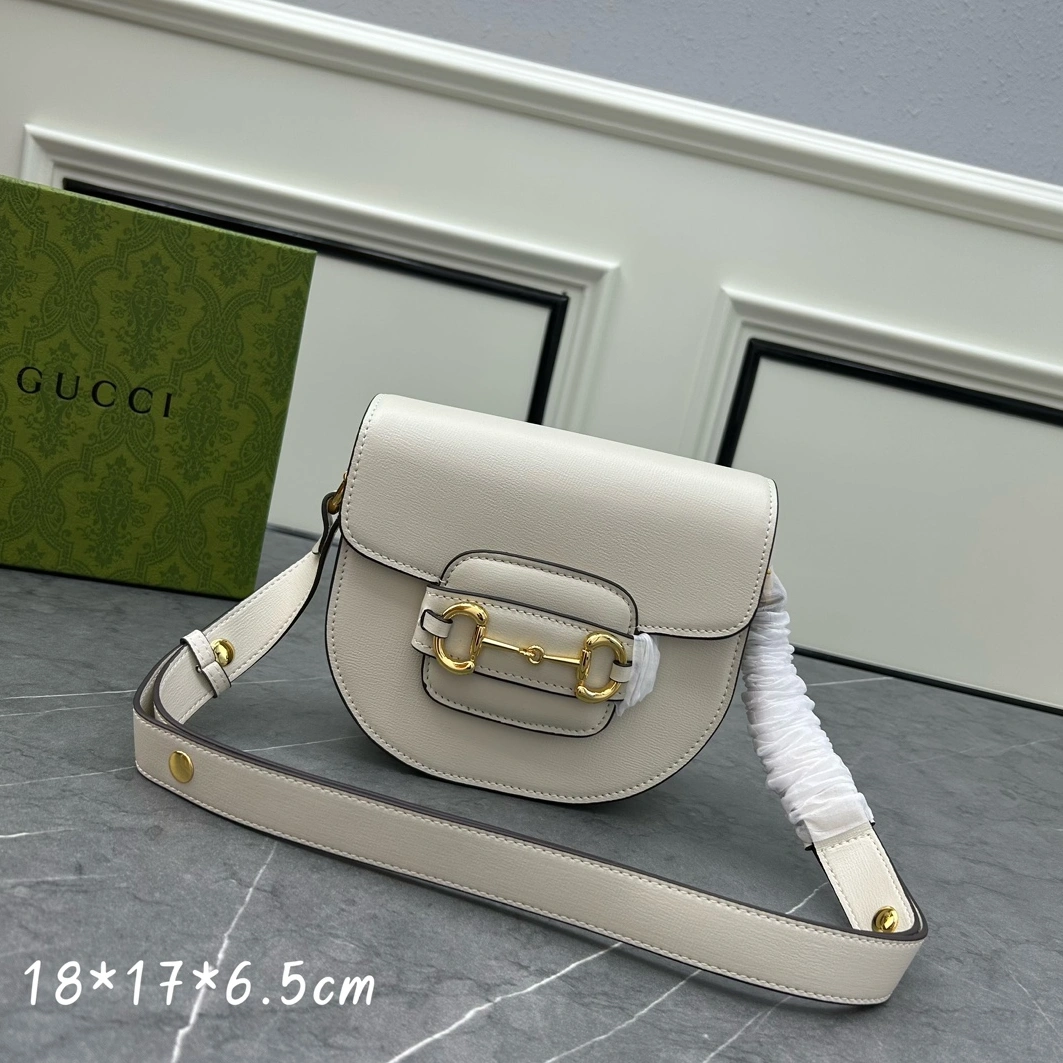 Gucci AAA Quality Messenger Bags For Women Practical 1290