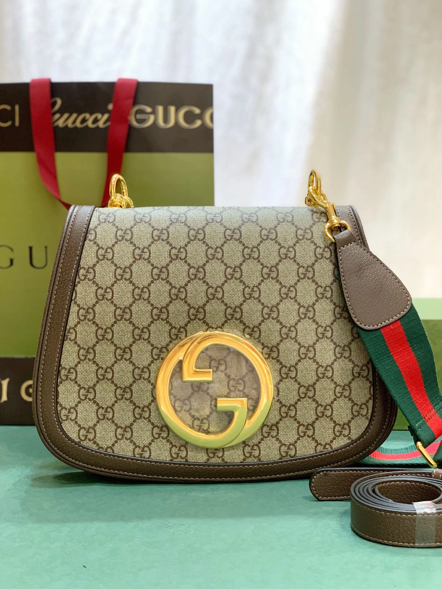 Gucci AAA Quality Messenger Bags For Women Practical 3558