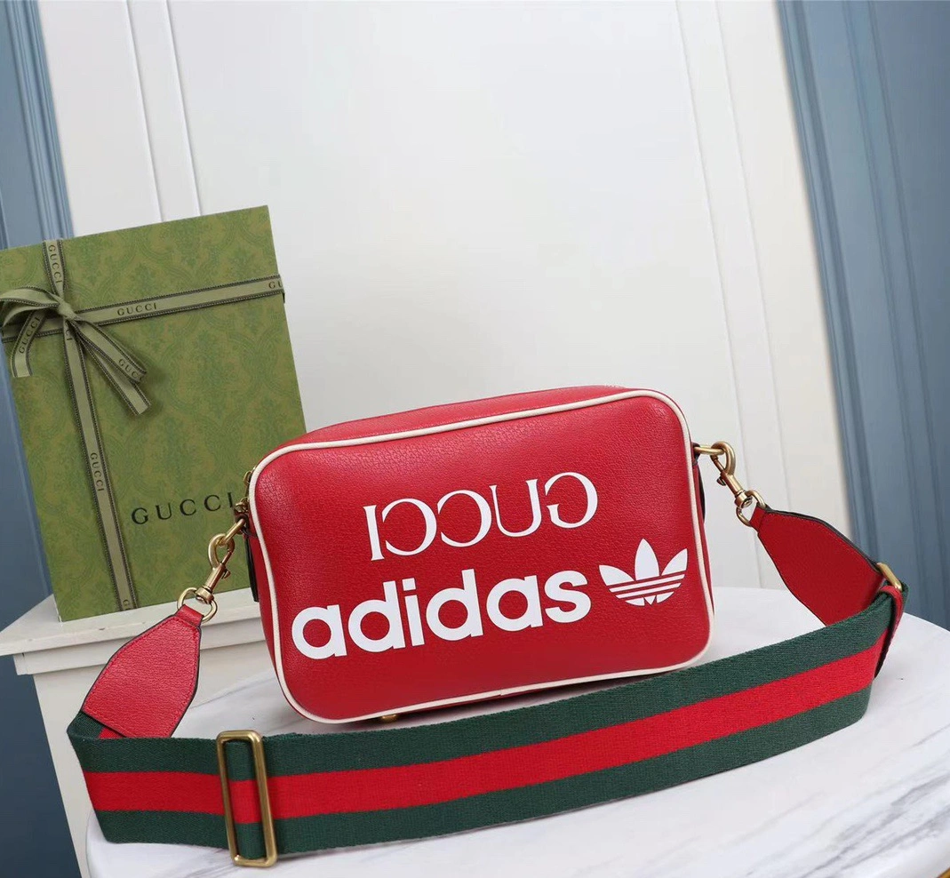 Gucci AAA Quality Messenger Bags For Women Practical 5506