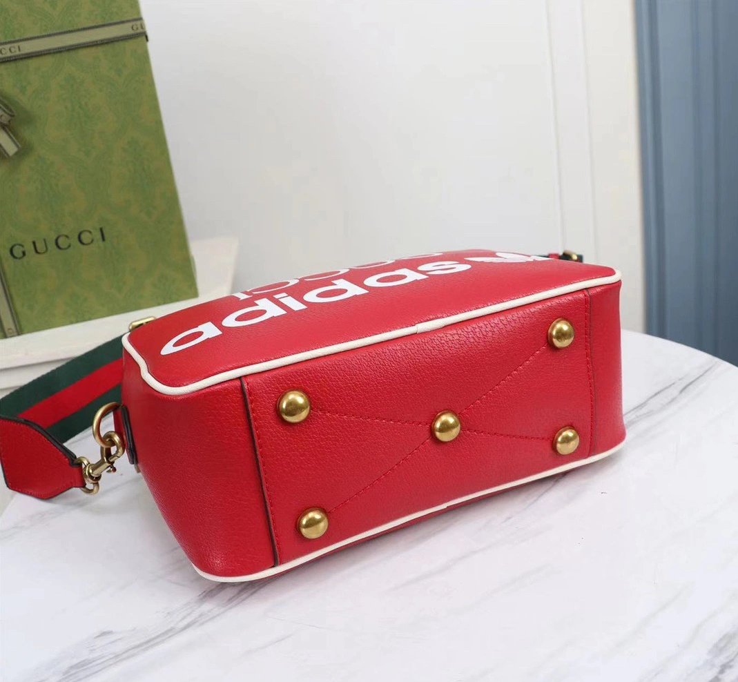 Gucci AAA Quality Messenger Bags For Women Practical 5506