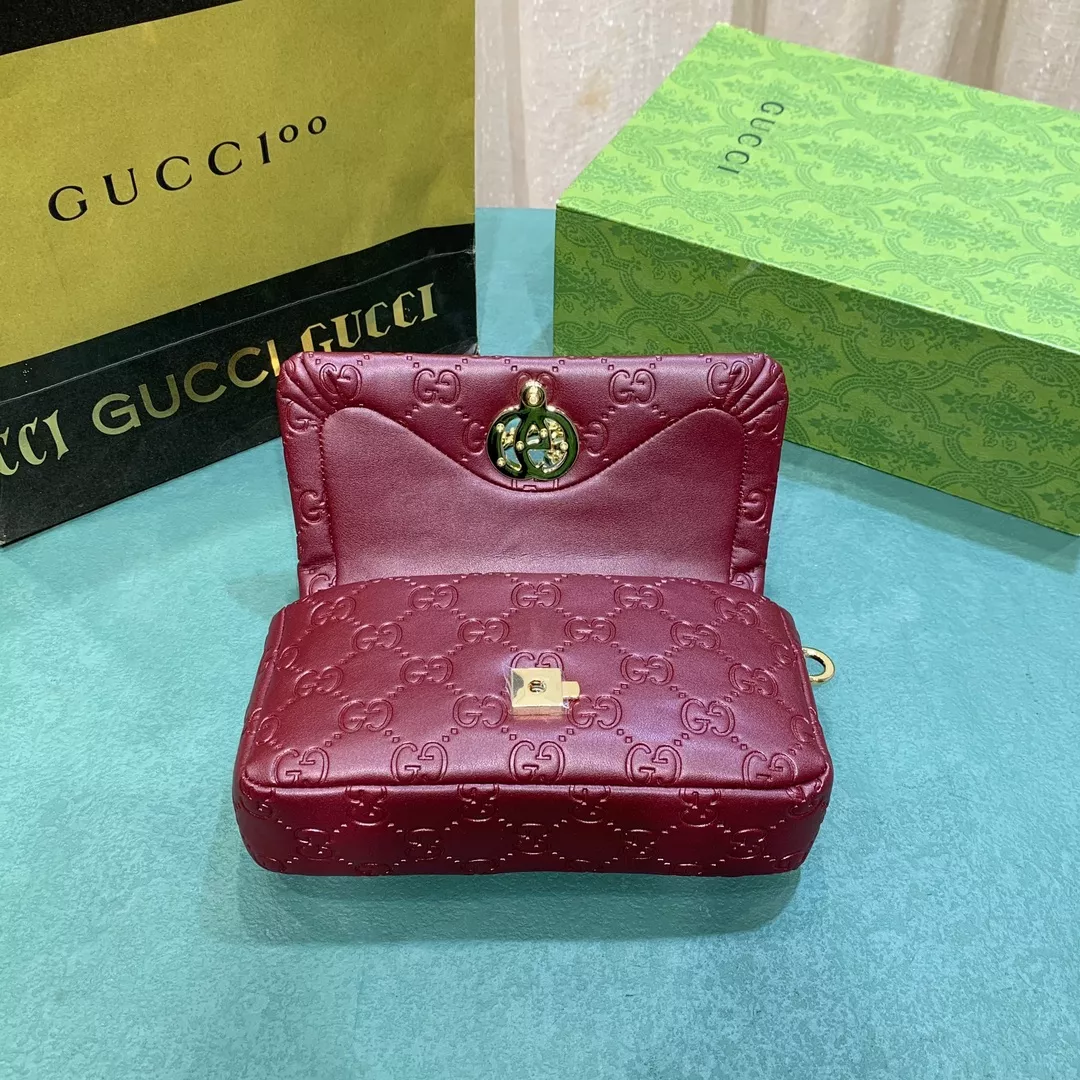 Gucci AAA Quality Messenger Bags For Women Practical 6984