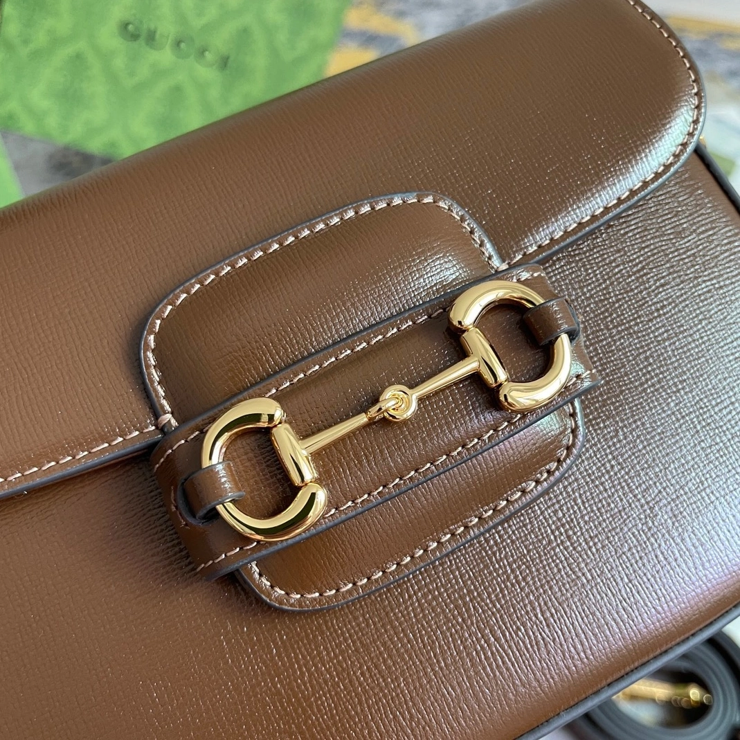 Gucci AAA Quality Messenger Bags For Women Practical 7428