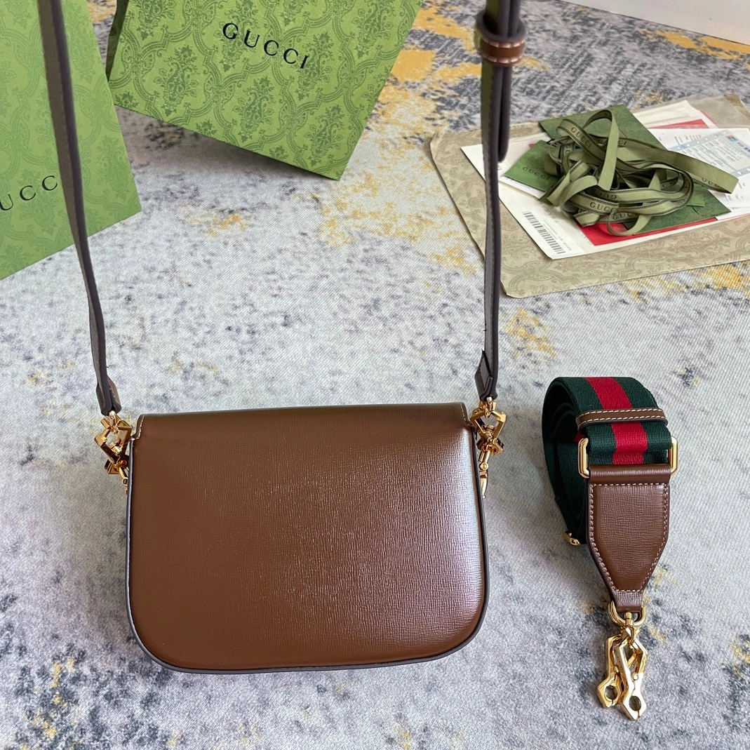 Gucci AAA Quality Messenger Bags For Women Practical 7428