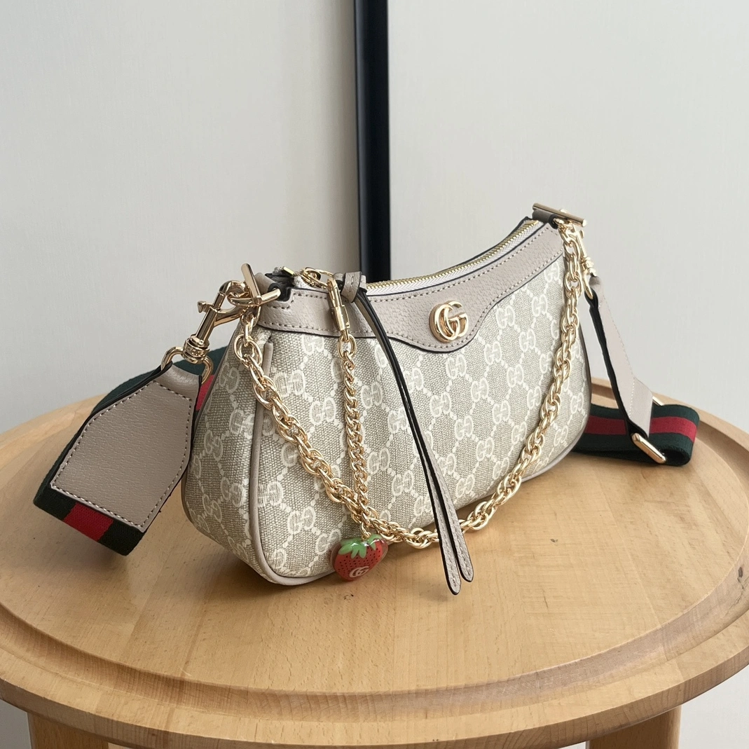 Gucci AAA Quality Messenger Bags For Women Practical 9274