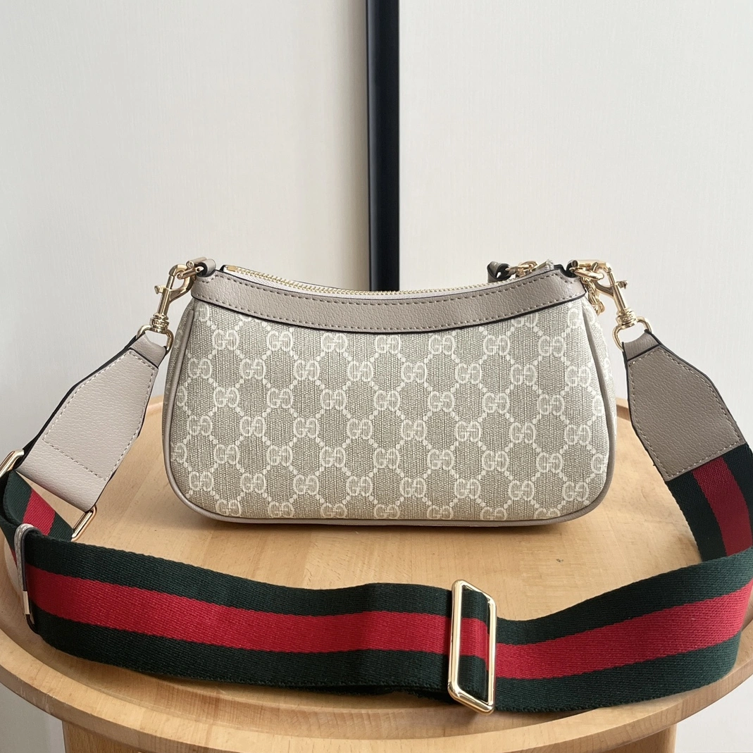 Gucci AAA Quality Messenger Bags For Women Practical 9274