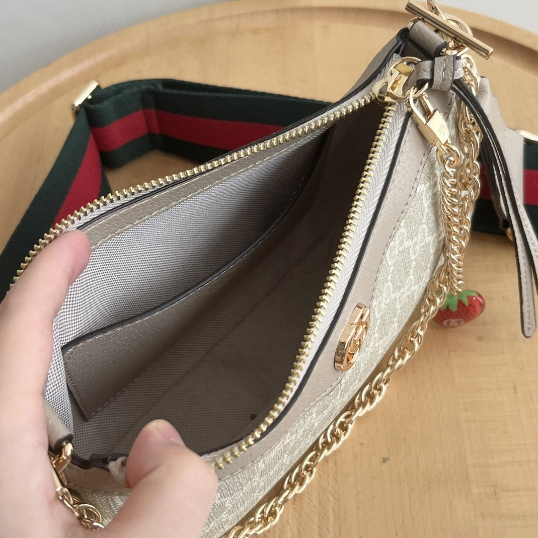 Gucci AAA Quality Messenger Bags For Women Practical 9274