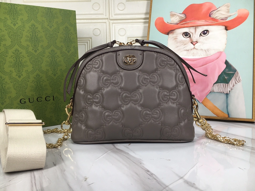Gucci AAA Quality Messenger Bags For Women Refined 4325