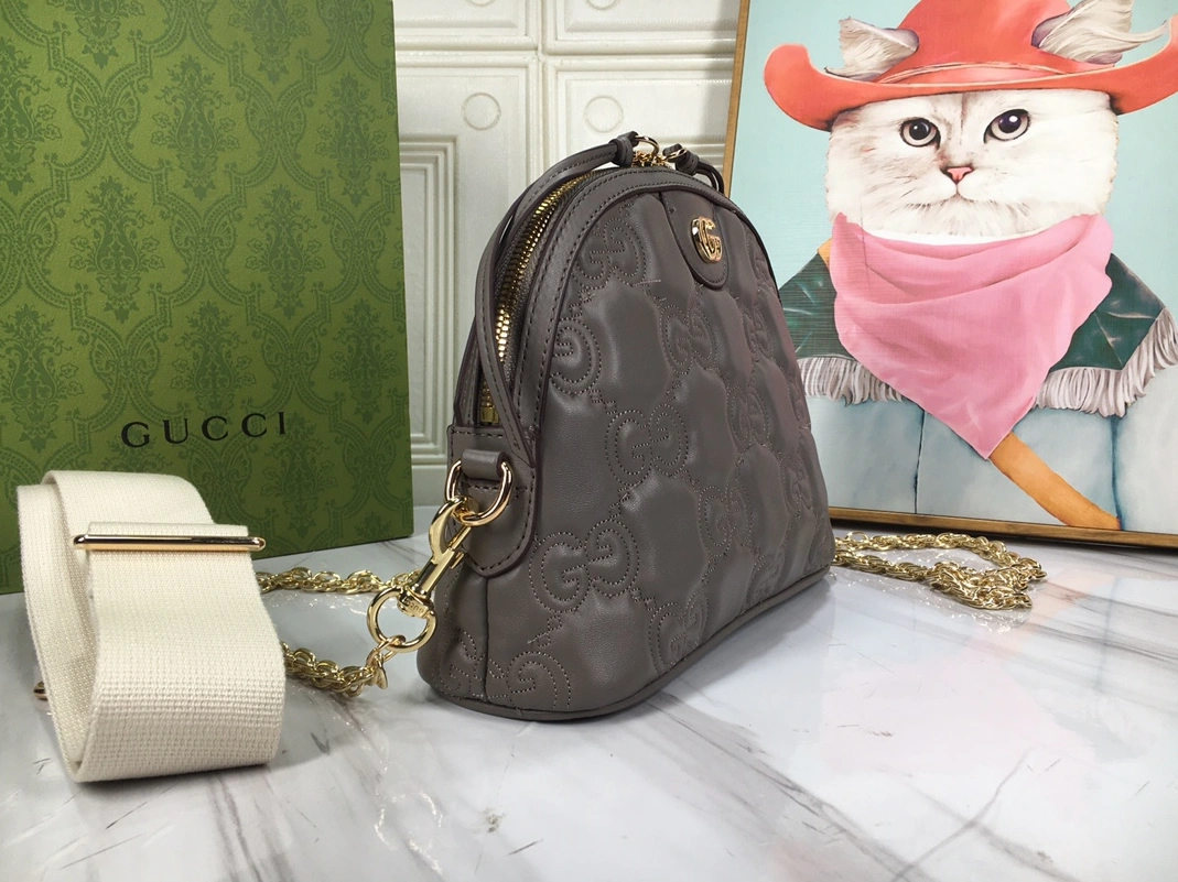 Gucci AAA Quality Messenger Bags For Women Refined 4325