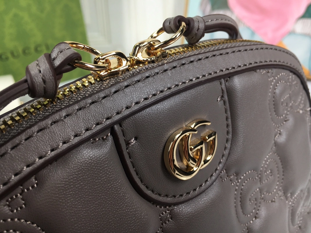 Gucci AAA Quality Messenger Bags For Women Refined 4325