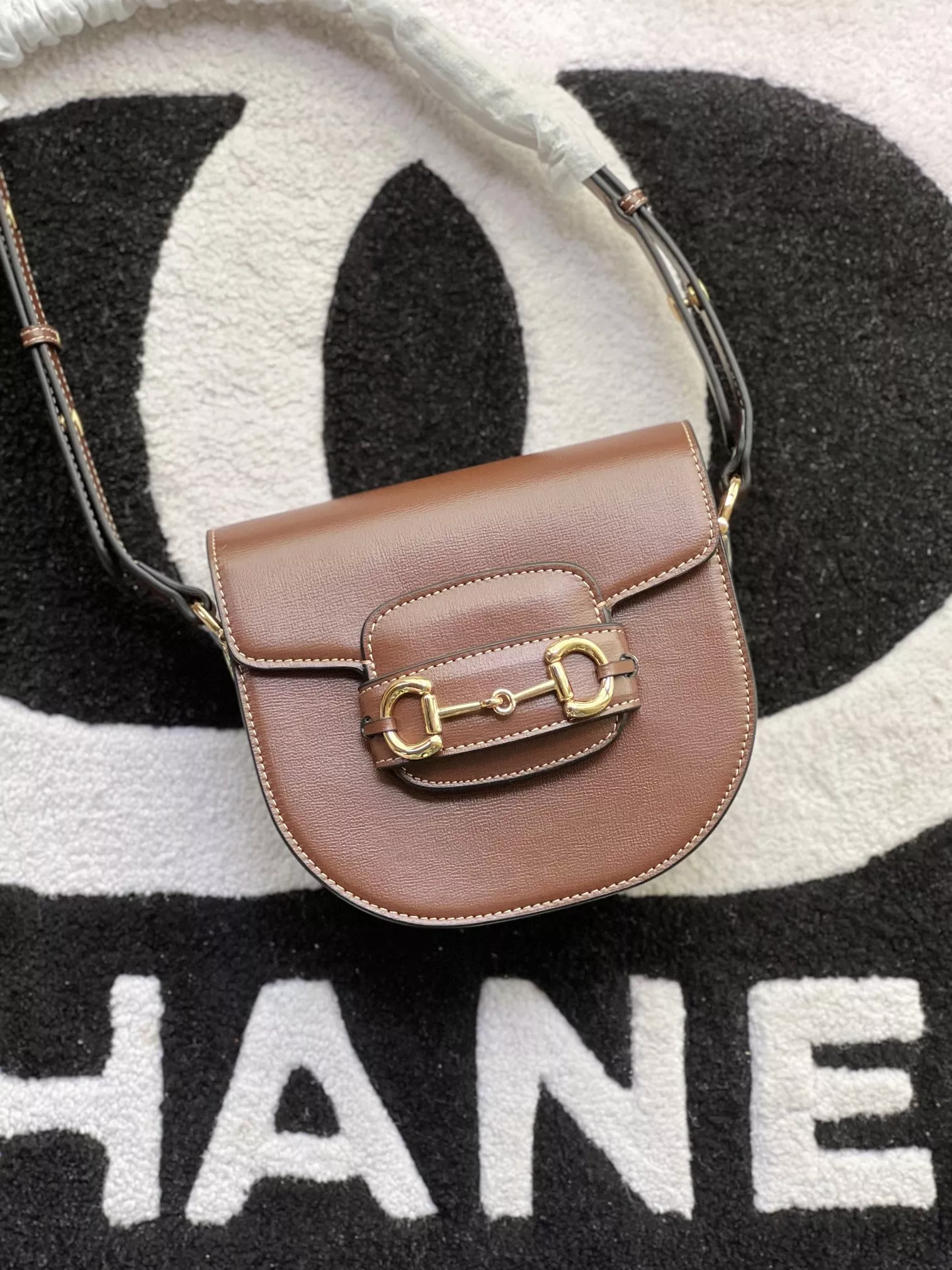 Gucci AAA Quality Messenger Bags For Women Refined 5692