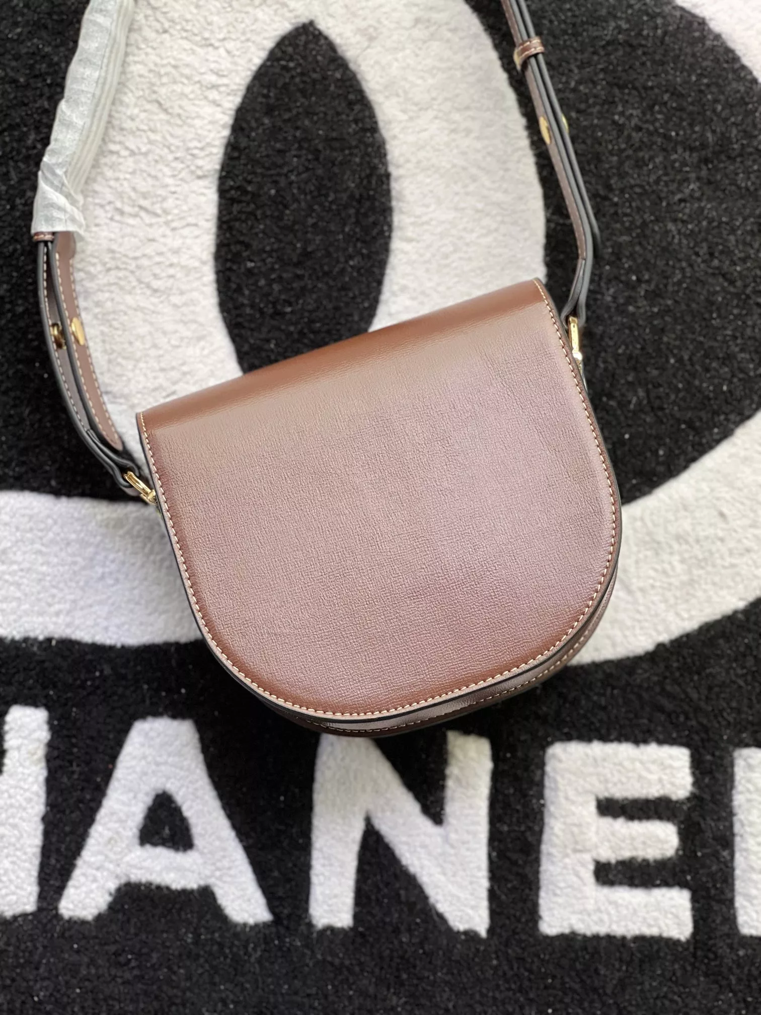 Gucci AAA Quality Messenger Bags For Women Refined 5692
