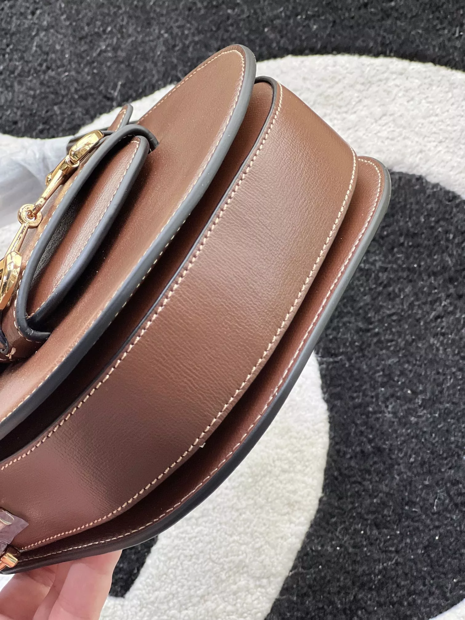 Gucci AAA Quality Messenger Bags For Women Refined 5692