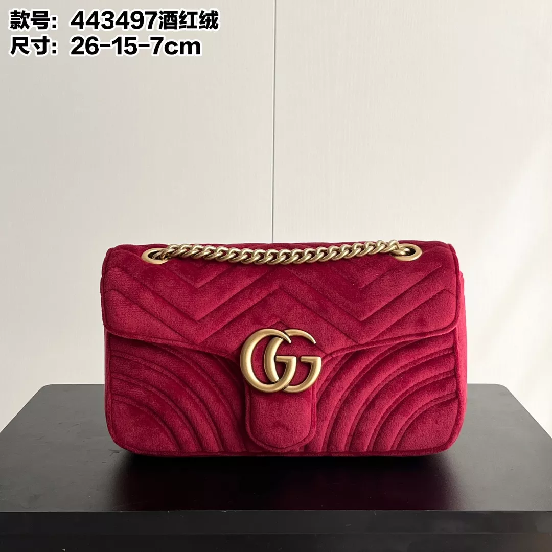 Gucci AAA Quality Messenger Bags For Women Refined 9151