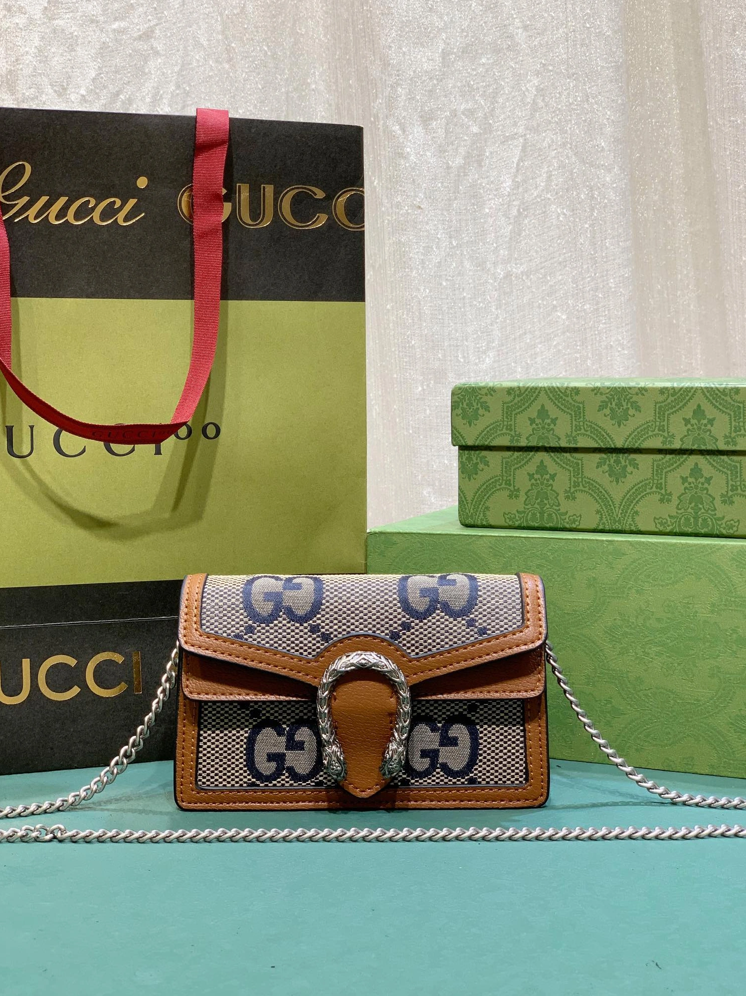 Gucci AAA Quality Messenger Bags For Women Reliable 3259