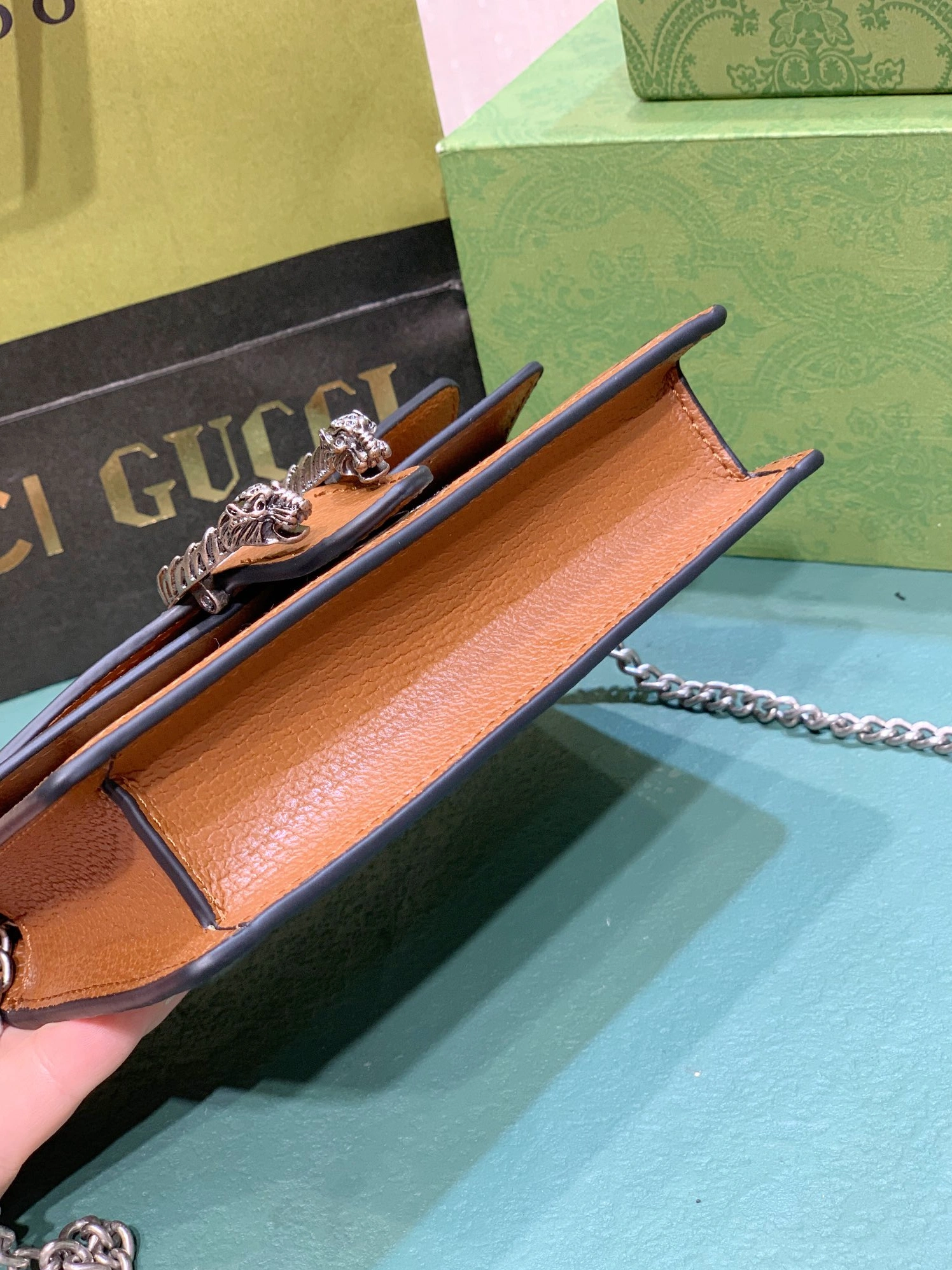 Gucci AAA Quality Messenger Bags For Women Reliable 3259