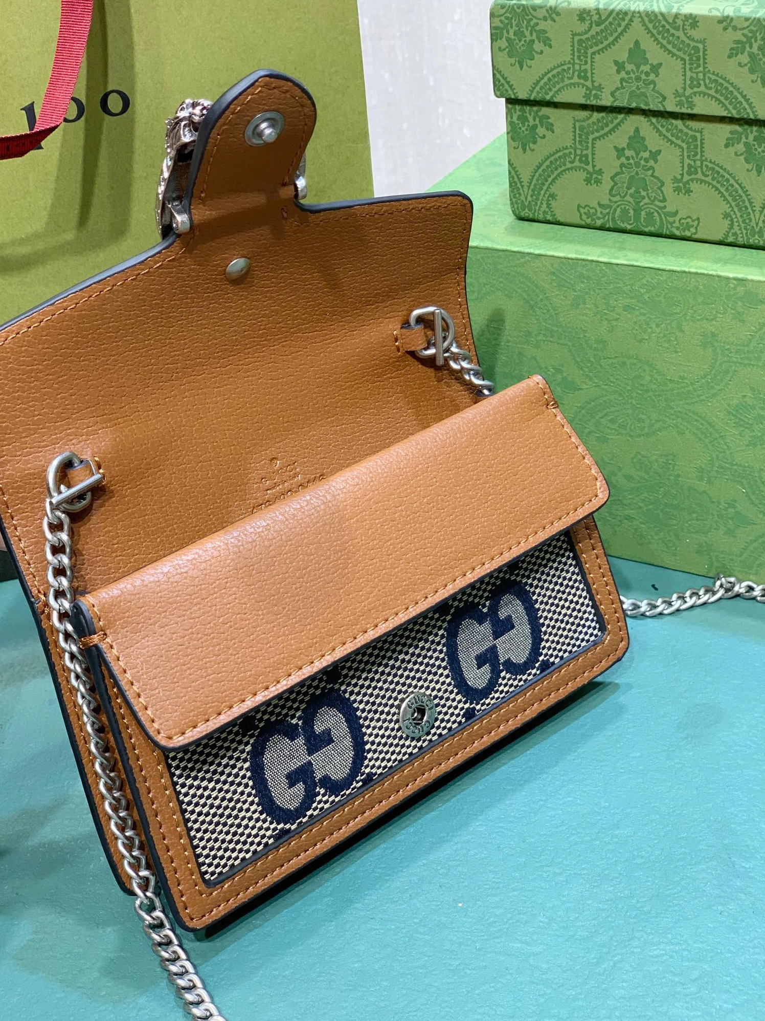 Gucci AAA Quality Messenger Bags For Women Reliable 3259