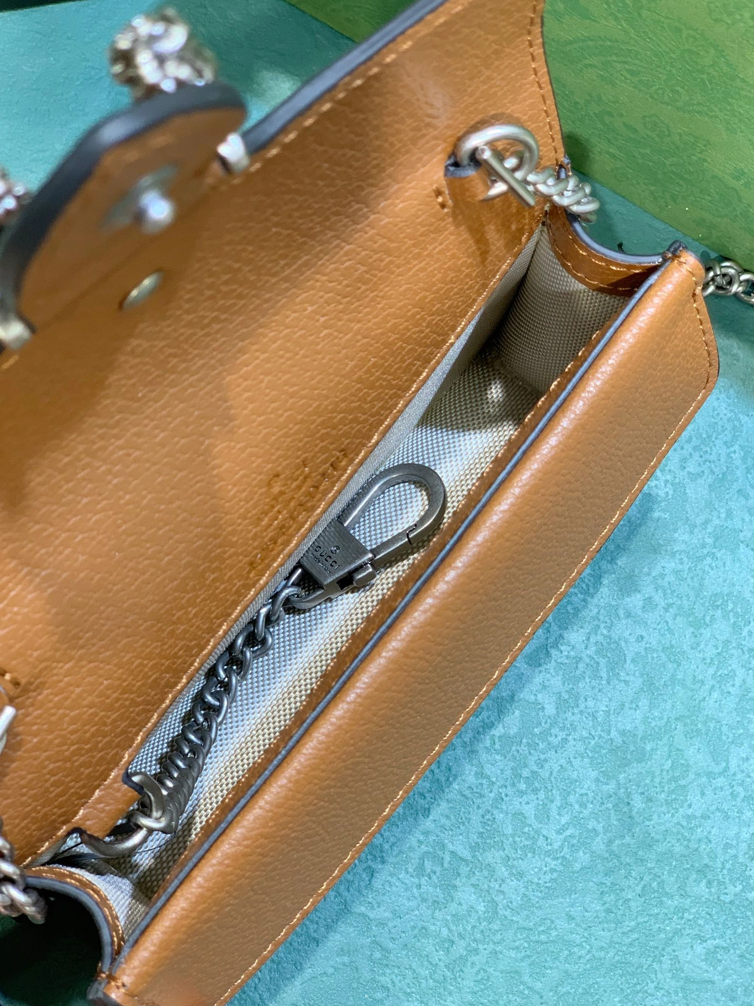 Gucci AAA Quality Messenger Bags For Women Reliable 3259