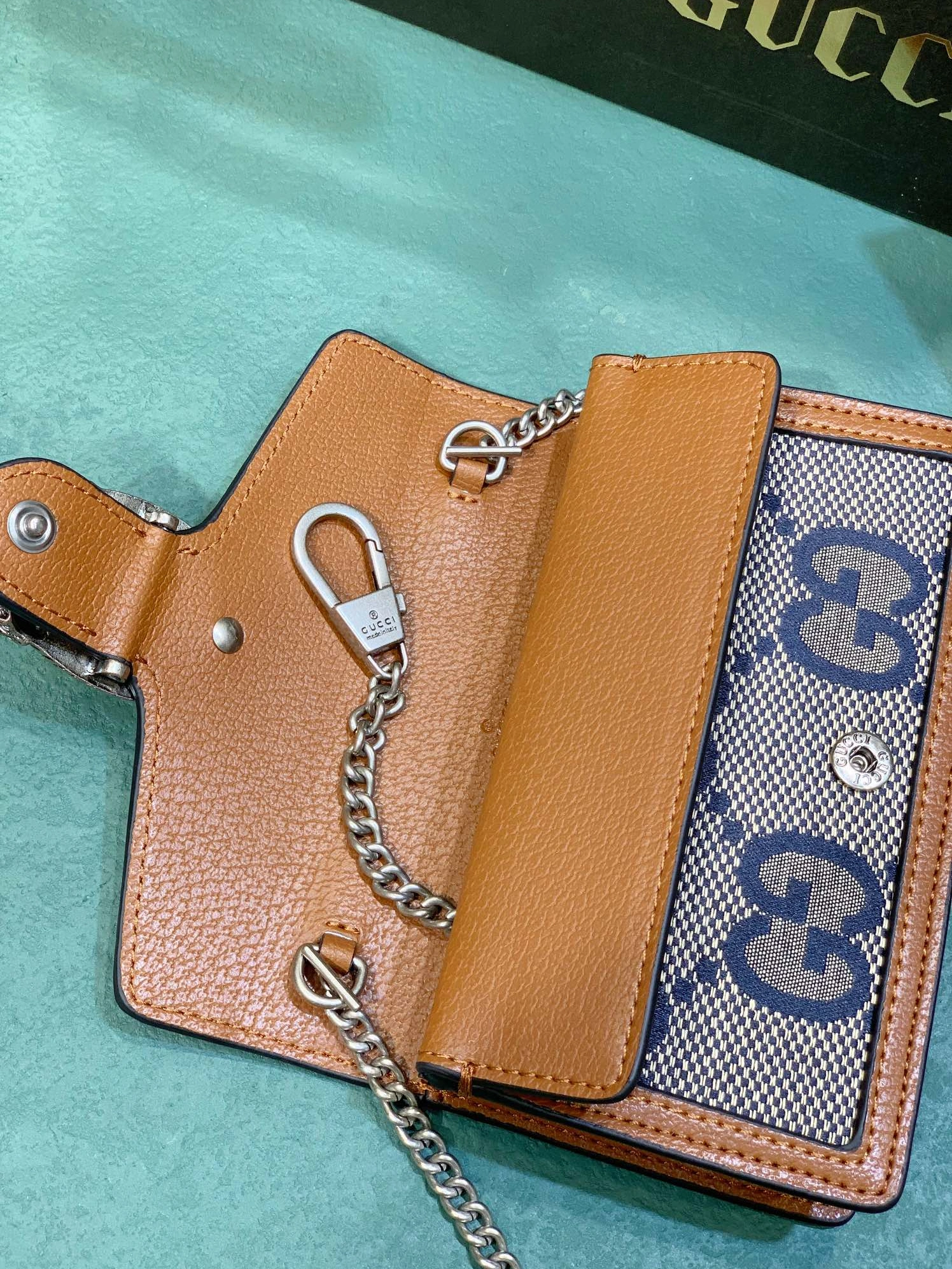 Gucci AAA Quality Messenger Bags For Women Reliable 3259