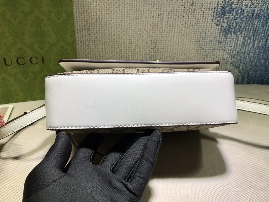 Gucci AAA Quality Messenger Bags For Women Resilient 4540