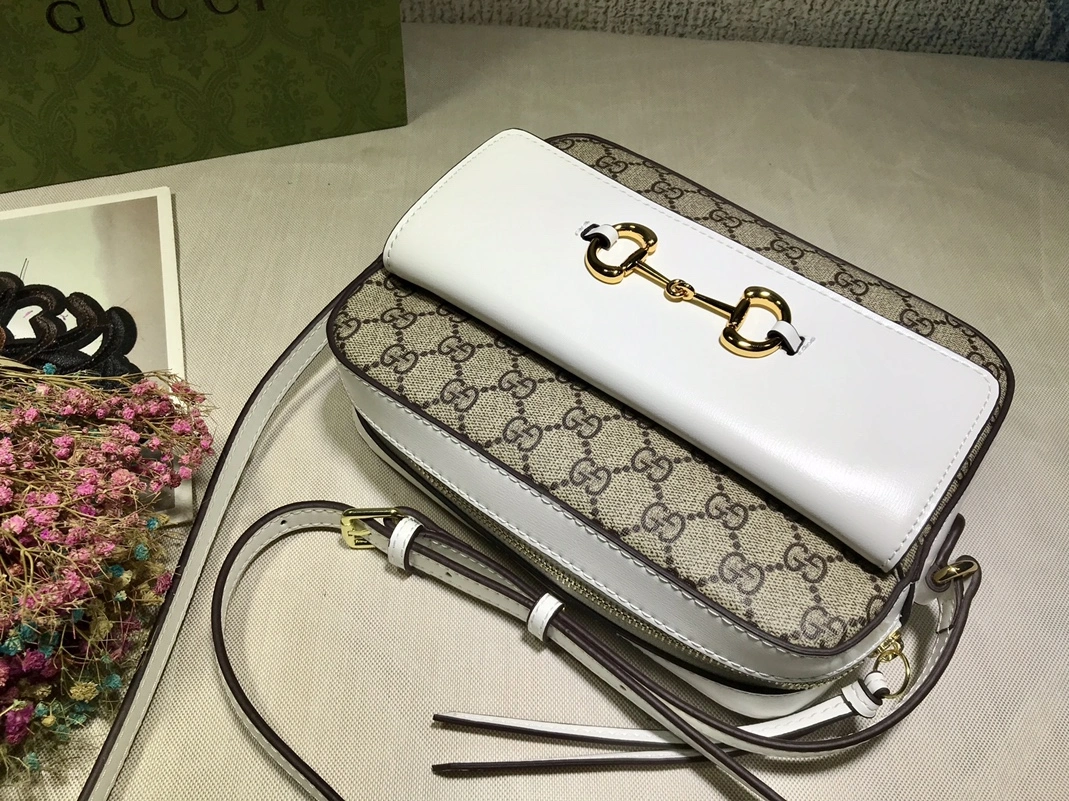 Gucci AAA Quality Messenger Bags For Women Resilient 4540