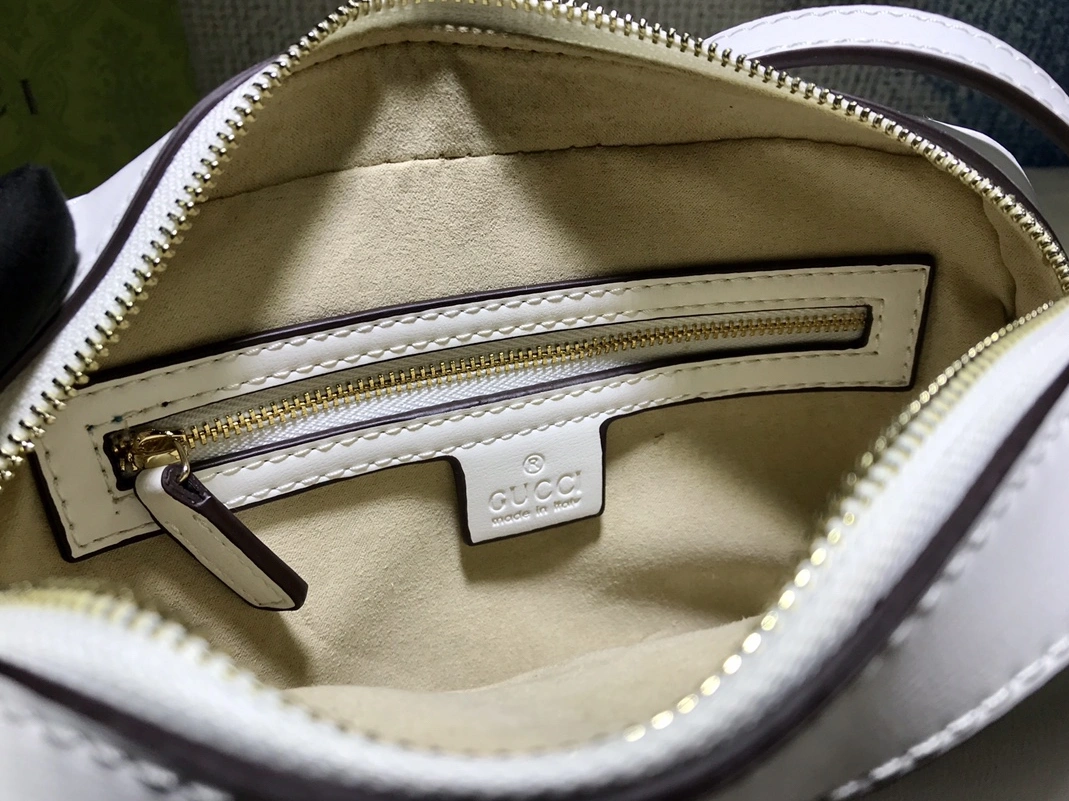 Gucci AAA Quality Messenger Bags For Women Resilient 4540