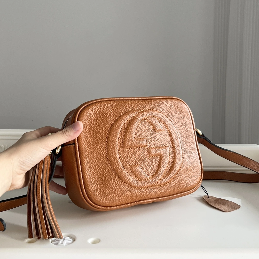 Gucci AAA Quality Messenger Bags For Women Resilient 858