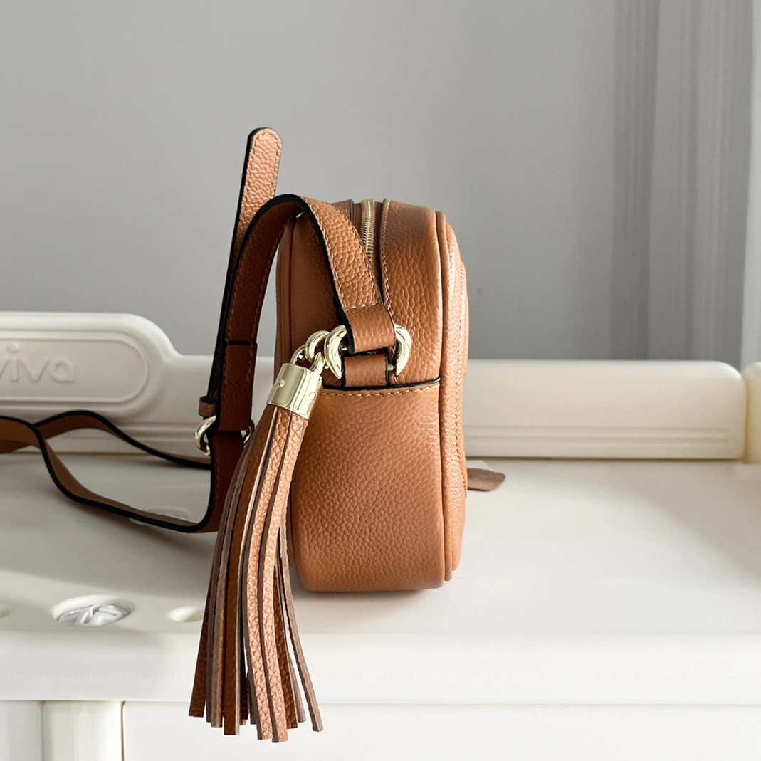 Gucci AAA Quality Messenger Bags For Women Resilient 858