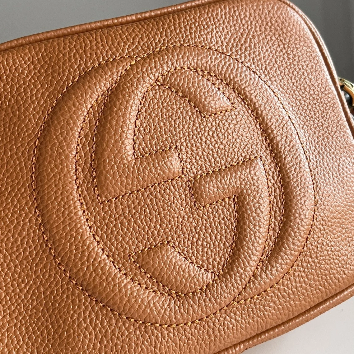 Gucci AAA Quality Messenger Bags For Women Resilient 858