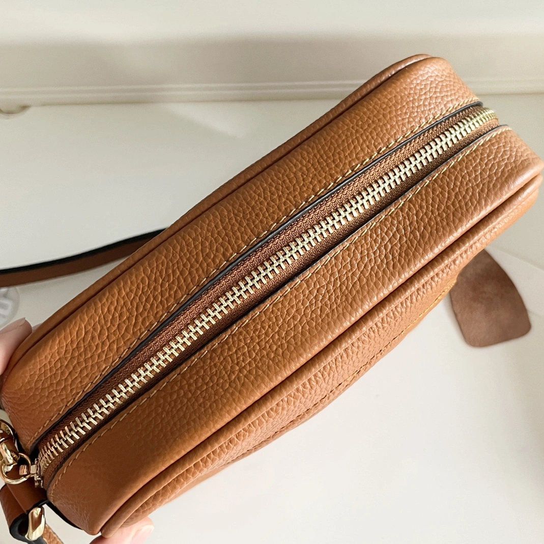 Gucci AAA Quality Messenger Bags For Women Resilient 858