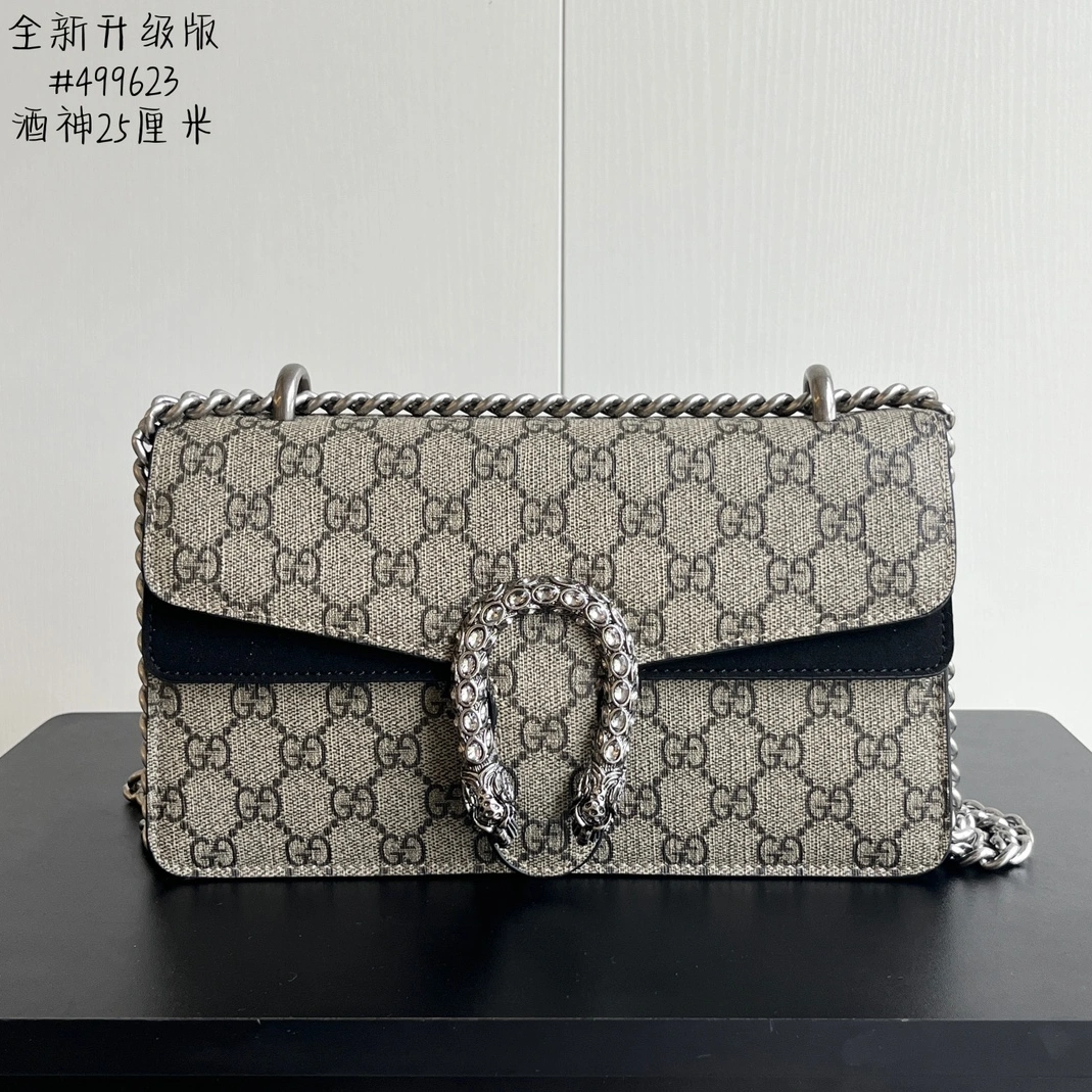 Gucci AAA Quality Messenger Bags For Women Resilient 9813