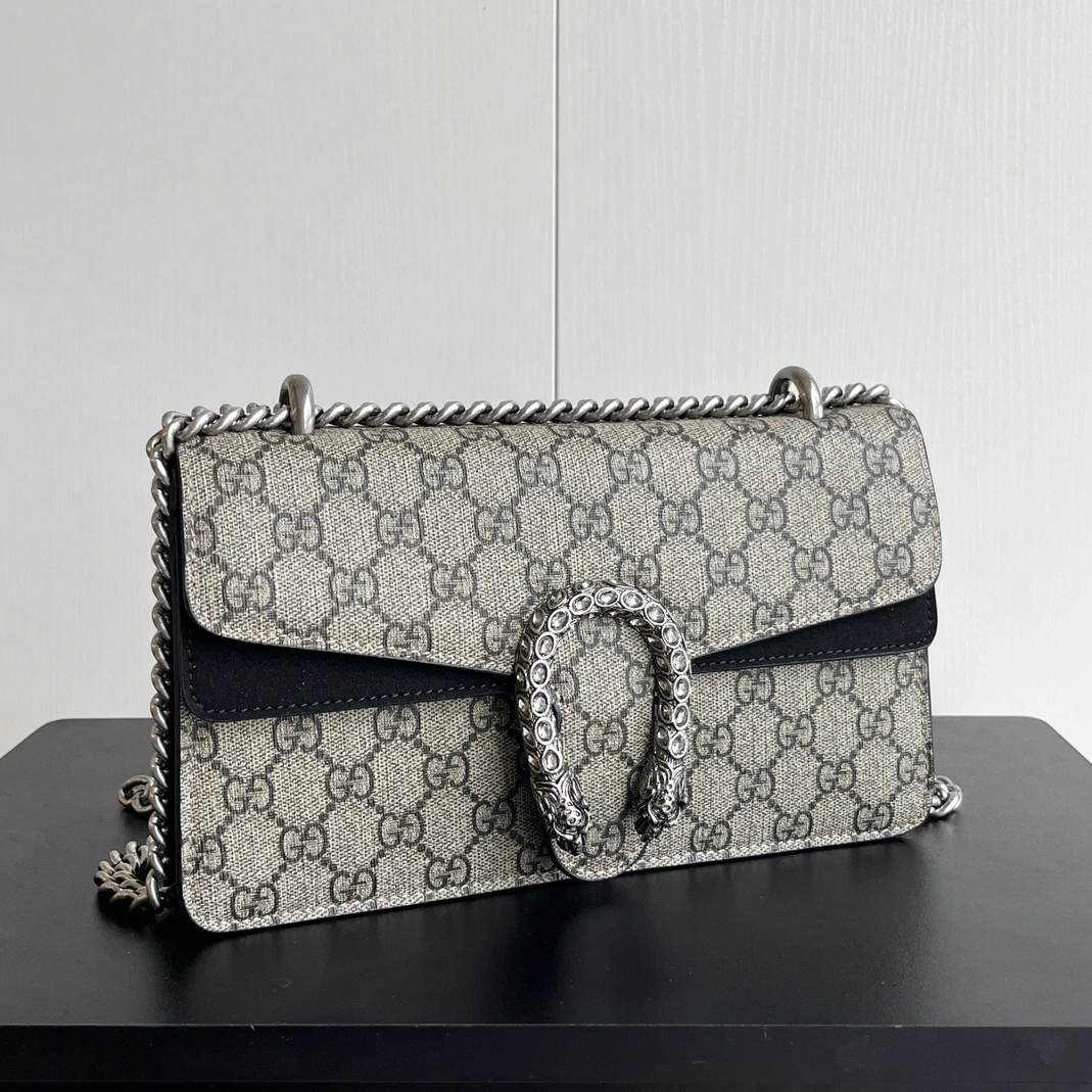 Gucci AAA Quality Messenger Bags For Women Resilient 9813