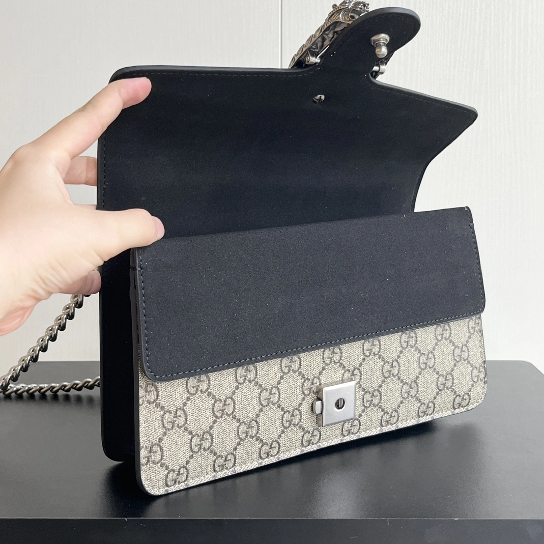 Gucci AAA Quality Messenger Bags For Women Resilient 9813