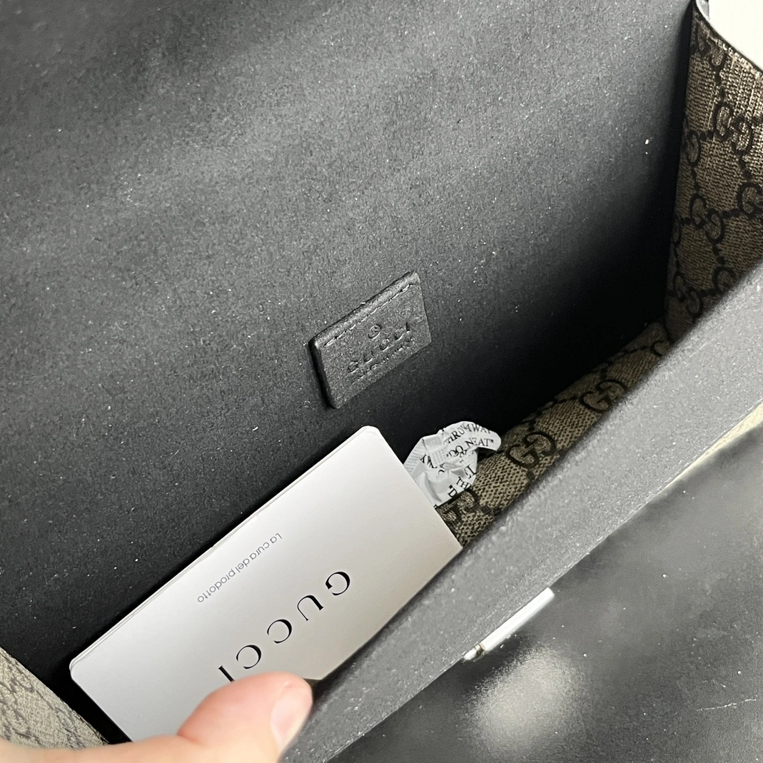 Gucci AAA Quality Messenger Bags For Women Resilient 9813