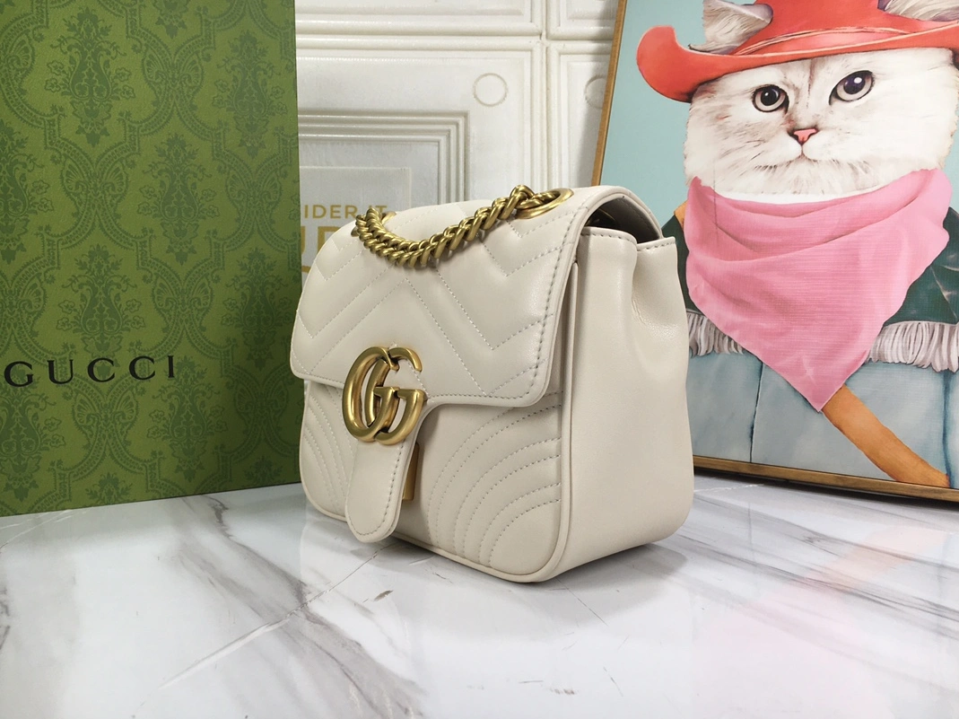 Gucci AAA Quality Messenger Bags For Women SmartChoice 7969