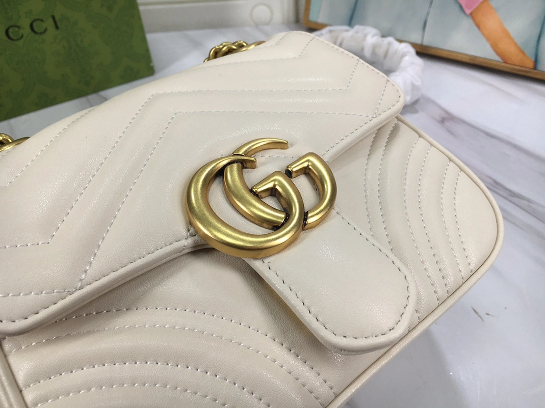 Gucci AAA Quality Messenger Bags For Women SmartChoice 7969