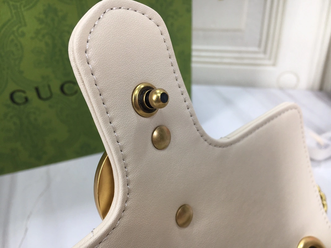 Gucci AAA Quality Messenger Bags For Women SmartChoice 7969
